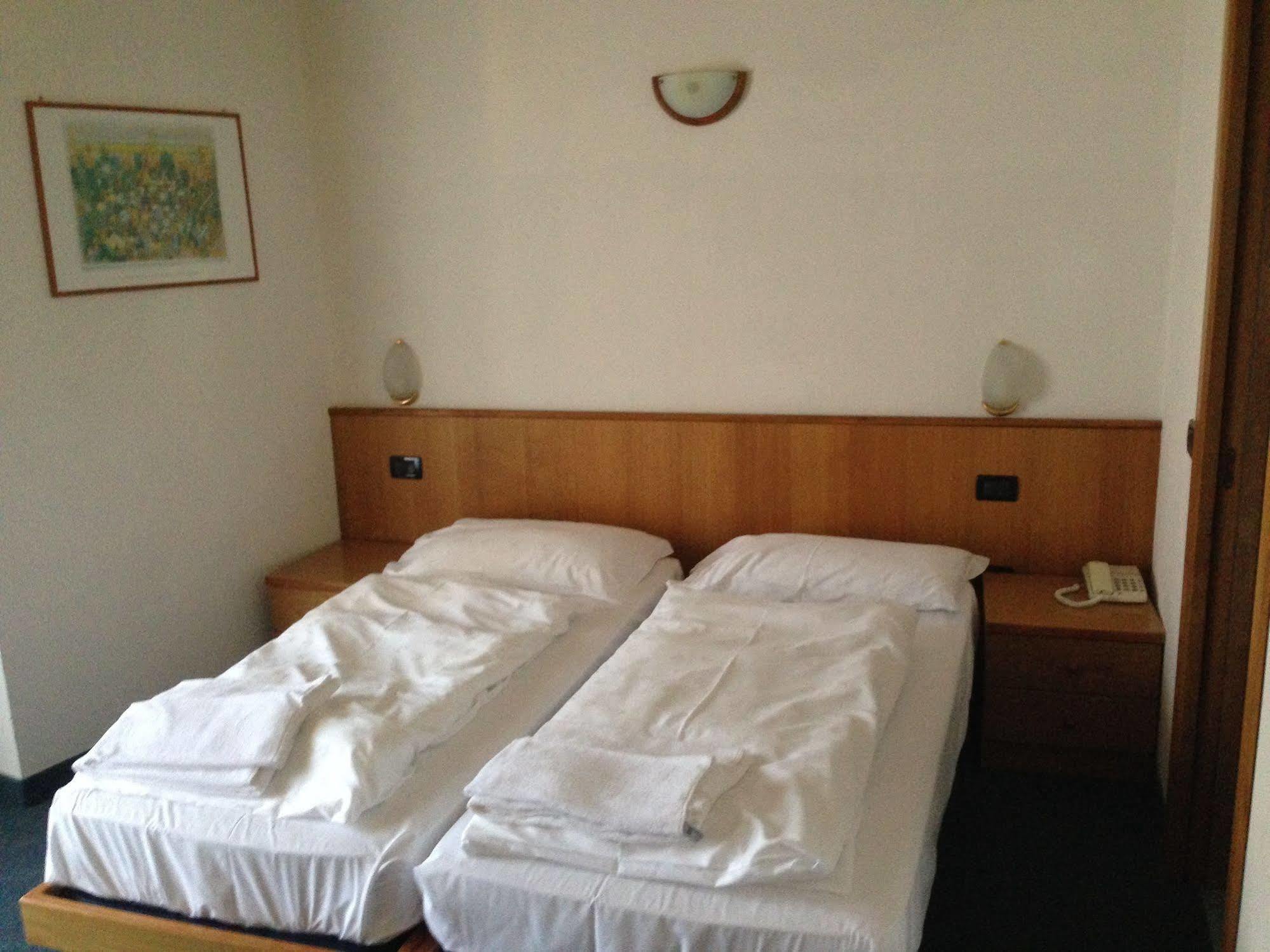 Hotel Olisamir Cavedago Luaran gambar